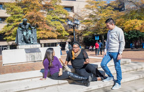 students on gordon plaza